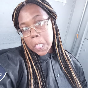 Meet your Posher, Simone